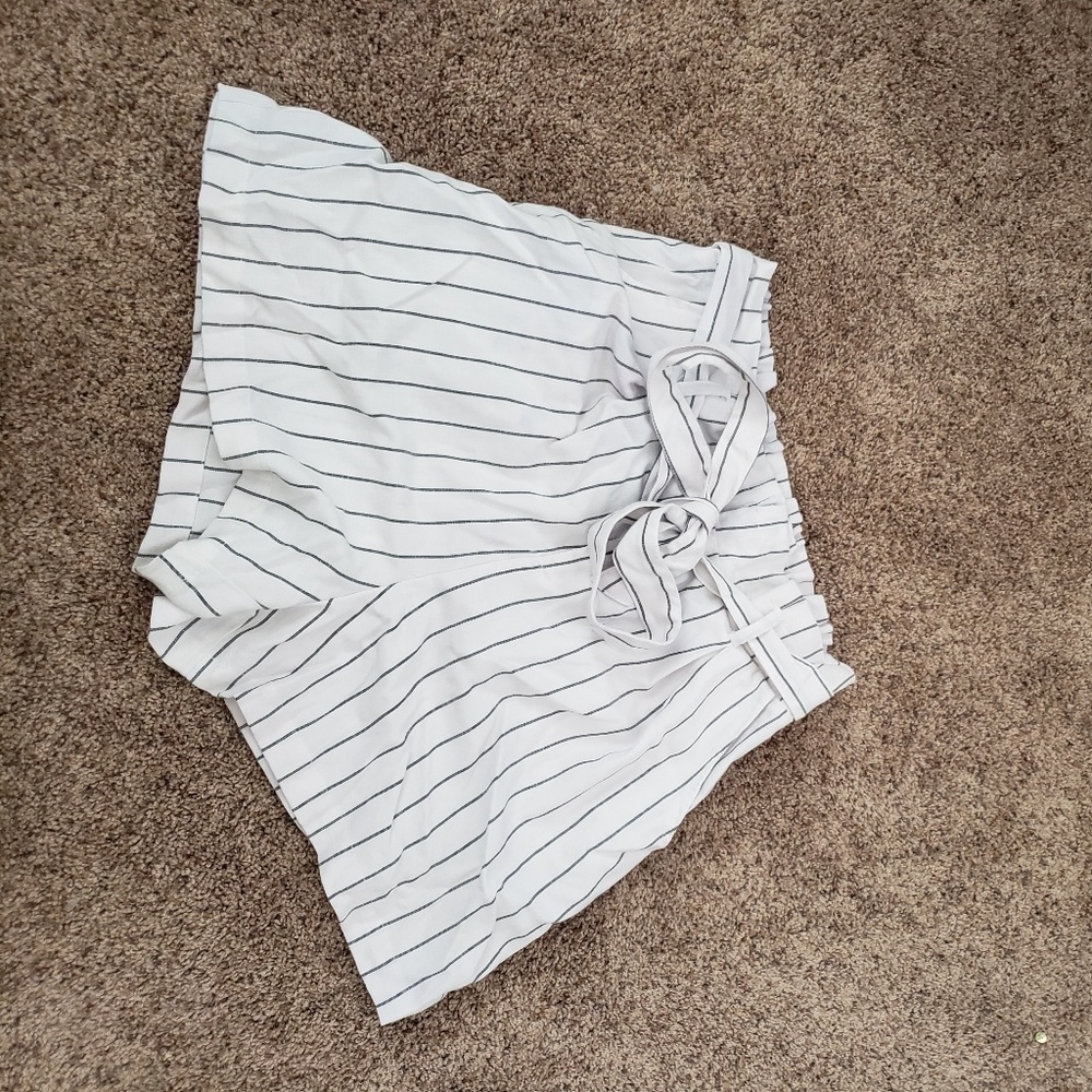 Hi rise shorts